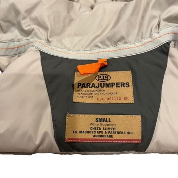 Parajumpers Rare Italian Import Down Vest Hooded Zip Patches Women's Size Small - Picture 15 of 16